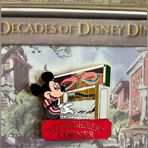 2005 Disneyland Annual Passholder Limited Edition Refreshment Corner Pin